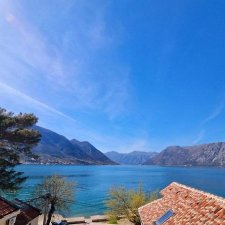 Lovely Apartment Jovan 3,With A View Of The Bay And Free Wi-Fi Kotor Extérieur photo
