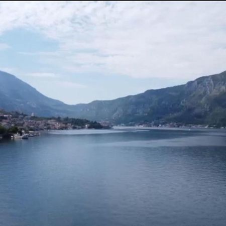 Lovely Apartment Jovan 3,With A View Of The Bay And Free Wi-Fi Kotor Extérieur photo