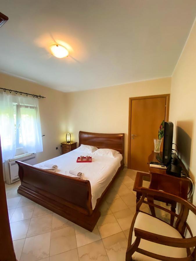 Lovely Apartment Jovan 3,With A View Of The Bay And Free Wi-Fi Kotor Extérieur photo