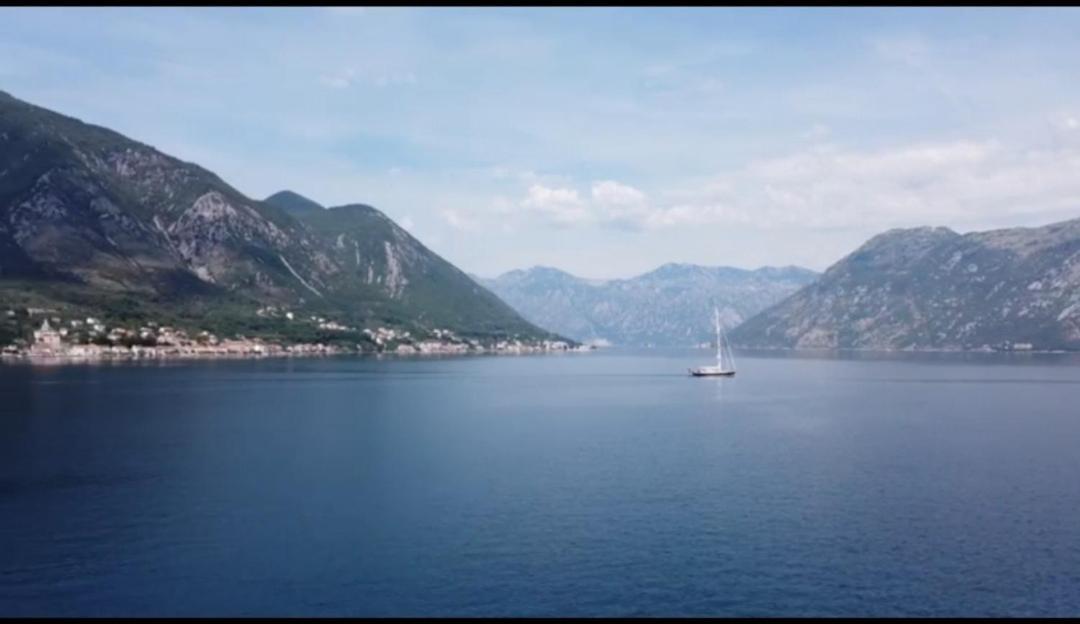 Lovely Apartment Jovan 3,With A View Of The Bay And Free Wi-Fi Kotor Extérieur photo